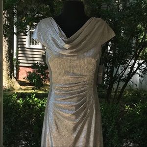 TAHARI  Shimmering Gown
